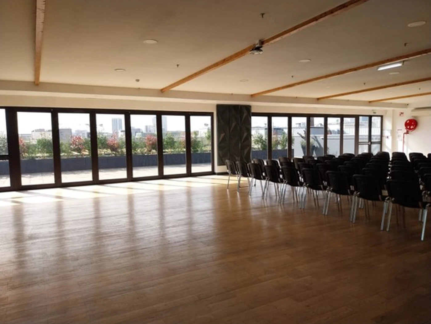 Le 128 Paris Montreuil Expo