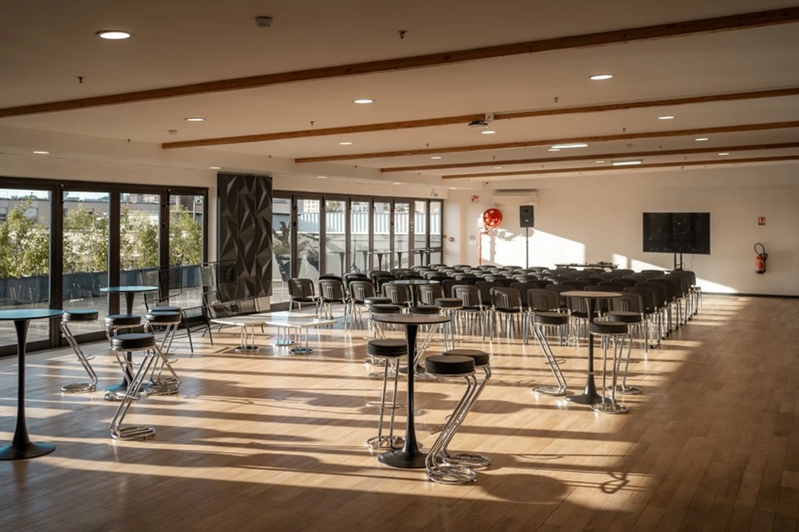 Le 128 Paris Montreuil Expo